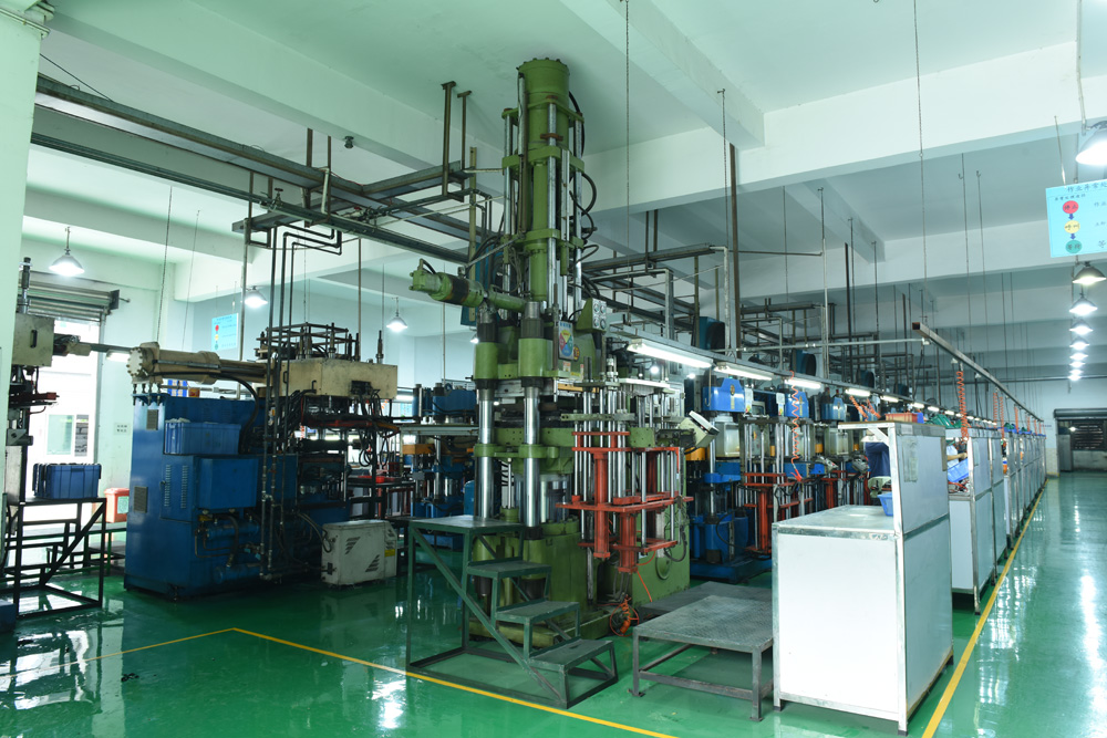 300T Injection Forming Machine(射出硫化机）